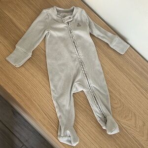 Gap footie 0-3 months